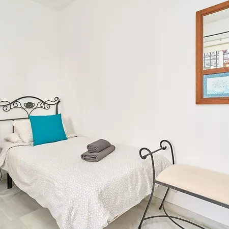 Townhouse Burriana * Нерха