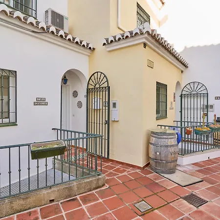 Townhouse Burriana Нерха