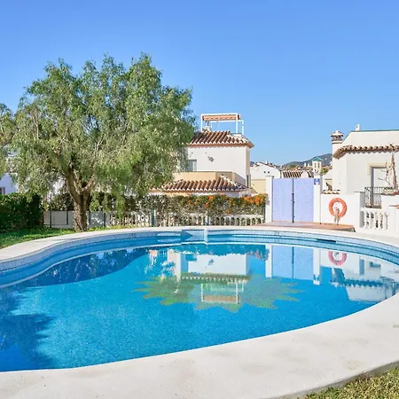Townhouse Burriana * Нерха